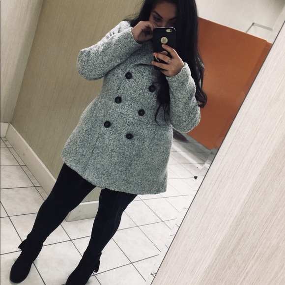 Gray Coat - Picture 2 of 5